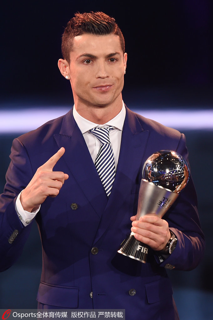 官方：费迪南德将担任世界杯抽签仪式主持人，布雷迪、奥尼尔等参加