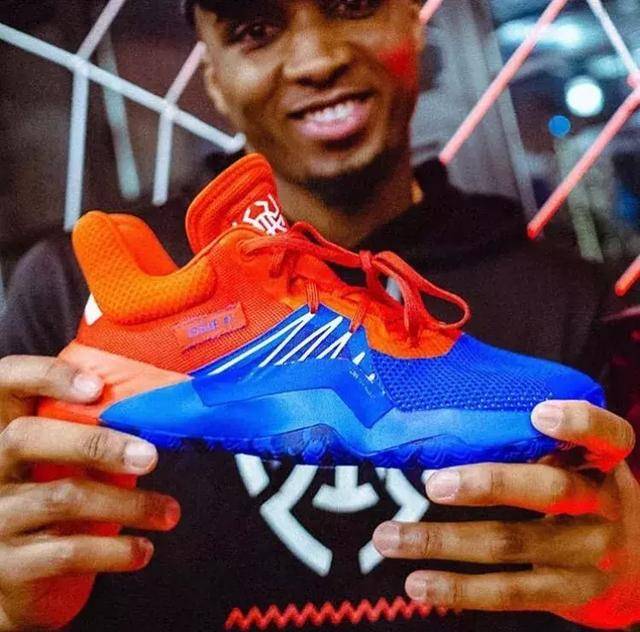 世体：弗里克已率巴萨16场逆转，本赛季未过半就已多达7次（世体：弗里克执教巴萨逆转数达16场，本赛季未过半已上演7次）