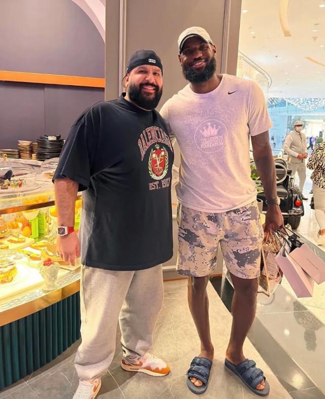 杨昊透露女排近况！世锦赛迎利好有望站上领奖台，副攻应进行优化（杨昊披露女排最新动态：世锦赛利好助力冲击领奖台，副攻需优化）