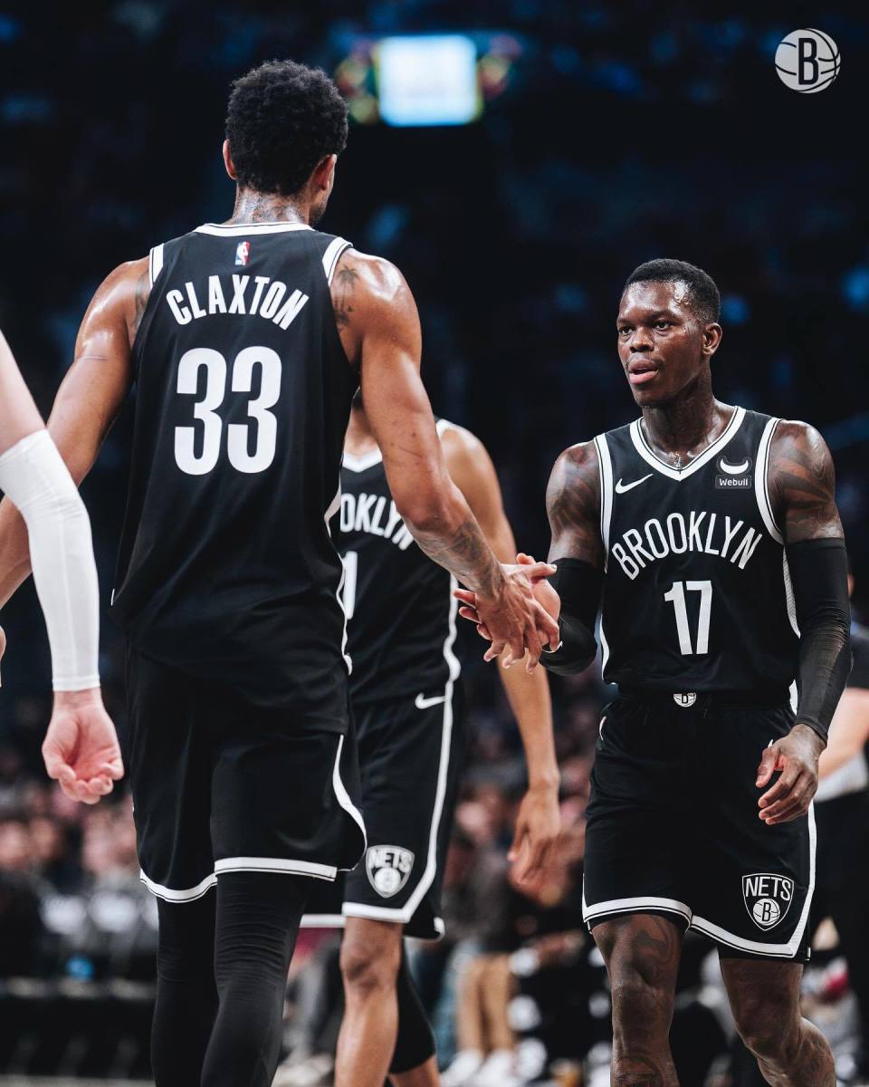 詹姆斯谈隔扣：确实是个起势的机会，但随后我们出现两次失误（詹姆斯评隔扣：本是提振士气的良机，随后我们却连续两次失误）