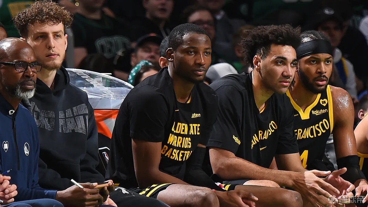 状态出色！哈登半场17分5助，伦纳德轰下18分（状态拉满！哈登半场17分5助攻，伦纳德砍下18分）