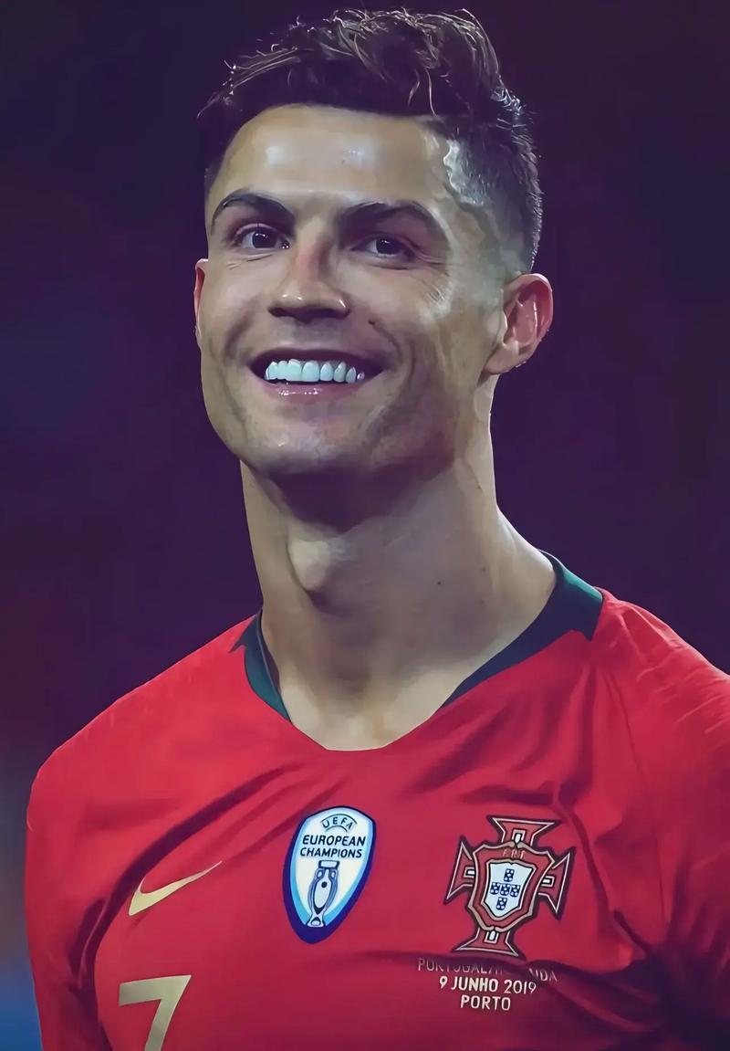 贝林厄姆：球员百分百支持阿隆索，我们知道外界纷扰毫无帮助（贝林厄姆：全队百分之百力挺阿隆索，外界风波于事无补）