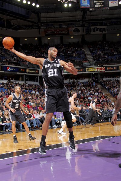 图片报：狼堡想挖多特体育总监凯尔，后者与多特合同到2027年（《图片报》：沃尔夫斯堡欲挖角多特体育总监凯尔，后者合同至2027年）