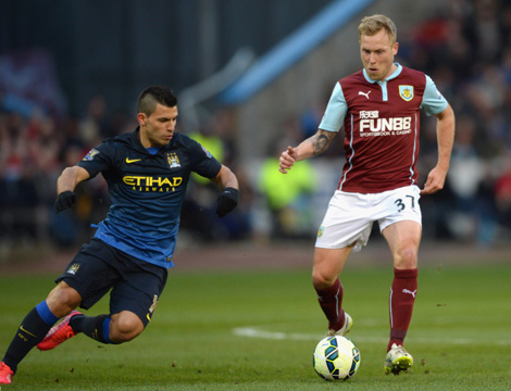 记者：库尔图瓦也伤了，将不会参加11月份国家队比赛