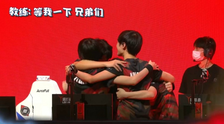 来形容毫不 来形容毫不